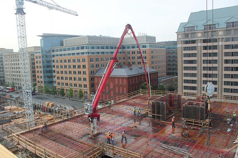 Schwing SPB35 concrete placing boom